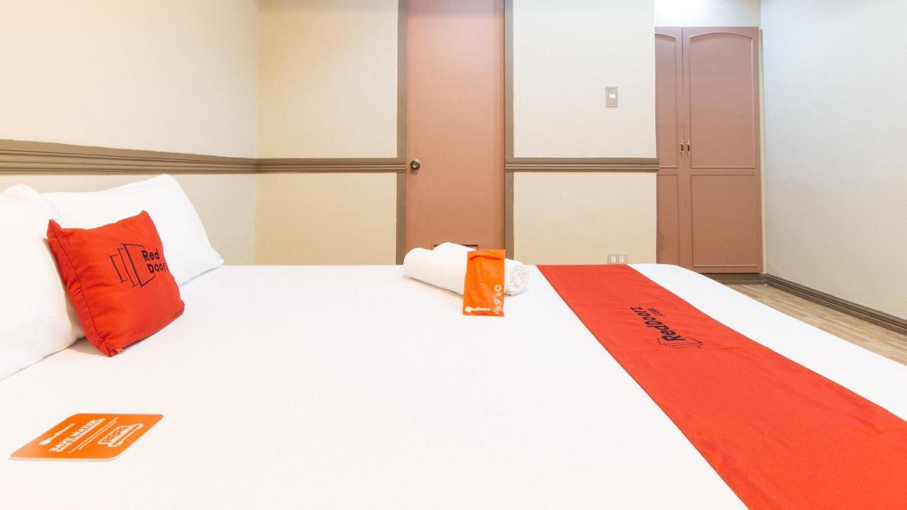 Reddoorz Plus At Canley Residential Pasig City Екстер'єр фото