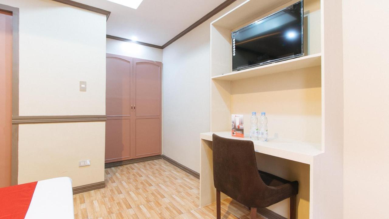 Reddoorz Plus At Canley Residential Pasig City Екстер'єр фото