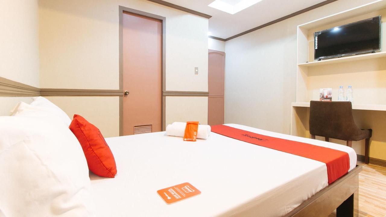 Reddoorz Plus At Canley Residential Pasig City Екстер'єр фото