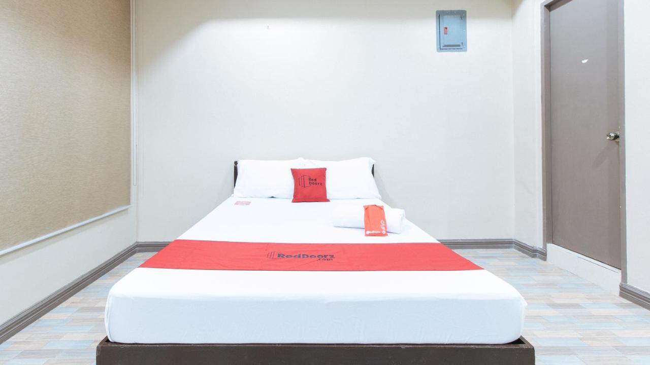 Reddoorz Plus At Canley Residential Pasig City Екстер'єр фото