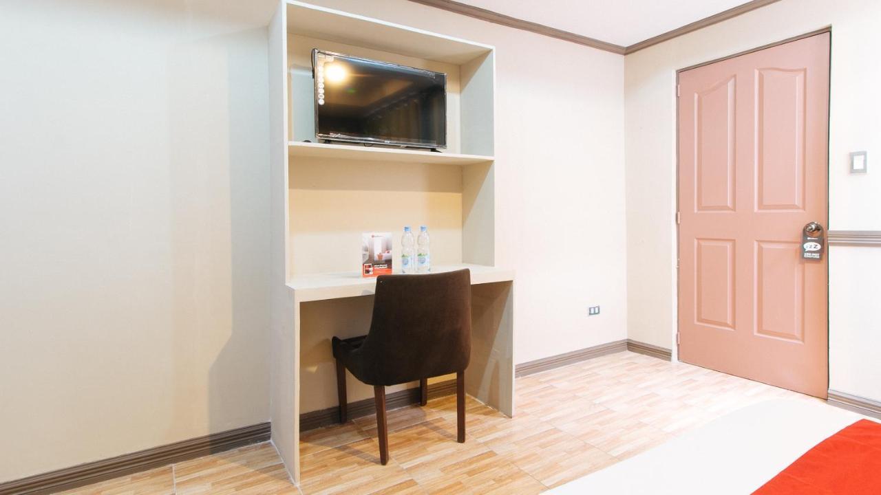 Reddoorz Plus At Canley Residential Pasig City Екстер'єр фото