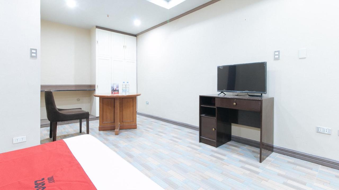 Reddoorz Plus At Canley Residential Pasig City Екстер'єр фото
