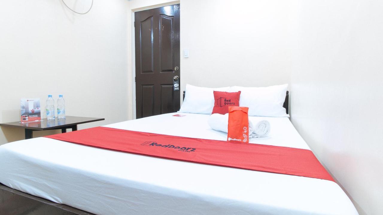 Reddoorz Plus At Canley Residential Pasig City Екстер'єр фото