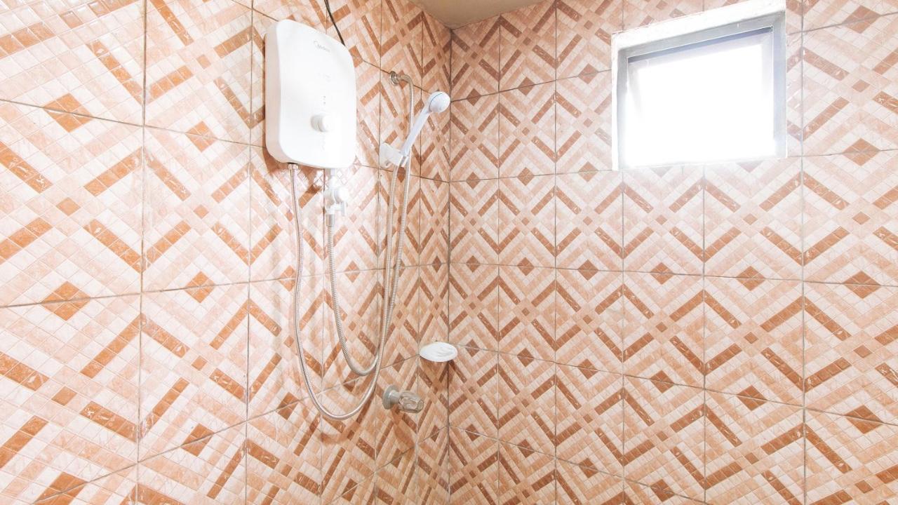 Reddoorz Plus At Canley Residential Pasig City Екстер'єр фото
