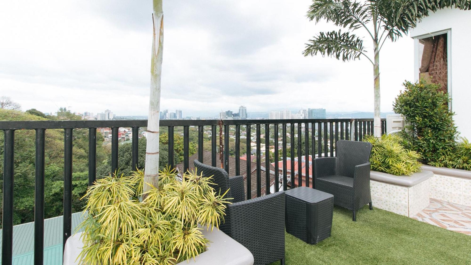 Reddoorz Plus At Canley Residential Pasig City Екстер'єр фото